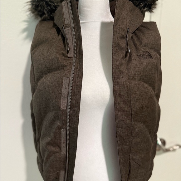 The North Face Women’s Dark Brown Vest - Picture 3 of 12